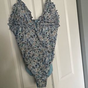 Marilyn Monroe swim 3x